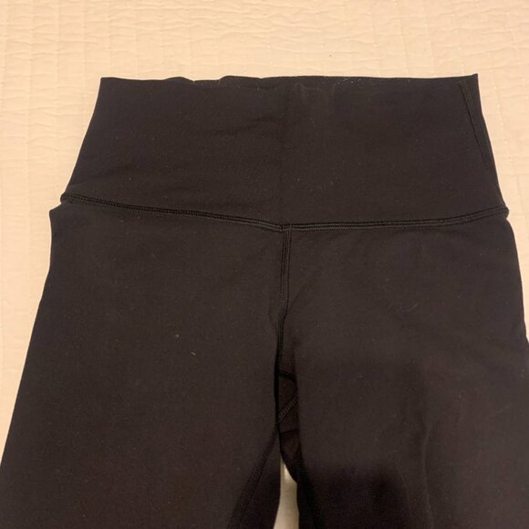 Lululemon Wunder Under High waisted capres - Picture 2 of 3